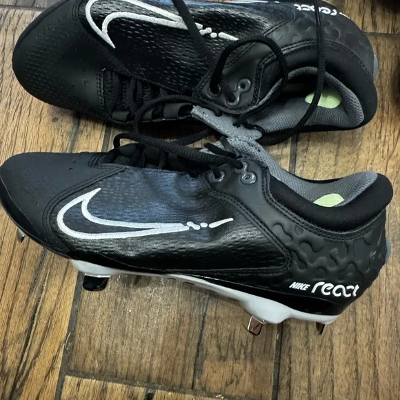 Nike Black Hyperdiamond 4 Softball Cleats Women - Picture 4 of 6